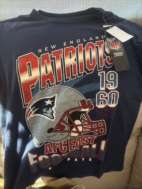 Youth NFL Patriots T Shirt Size Large 10-12 Go Pats